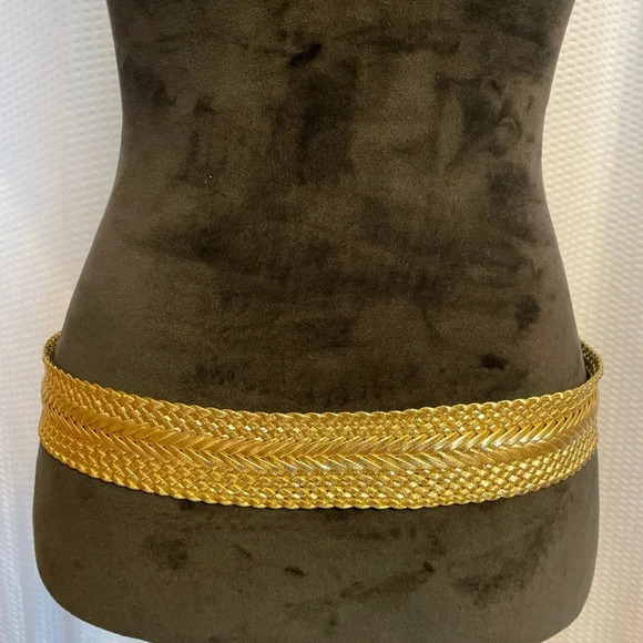 Gold 1 5/8” braided woven women’s belt - Picture 4 of 5
